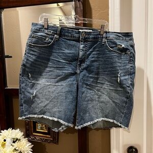 Torrid First at Fit Cut-off Denim Jean Shorts Medium Wash Sz 22 Hi Rise Fray